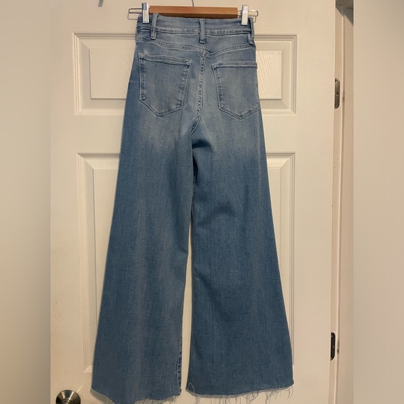 Frame
Le Palazzo HighRise Stretch WideLeg Crop Jeans
Galeston, size 25 (2) - Picture 4 of 6